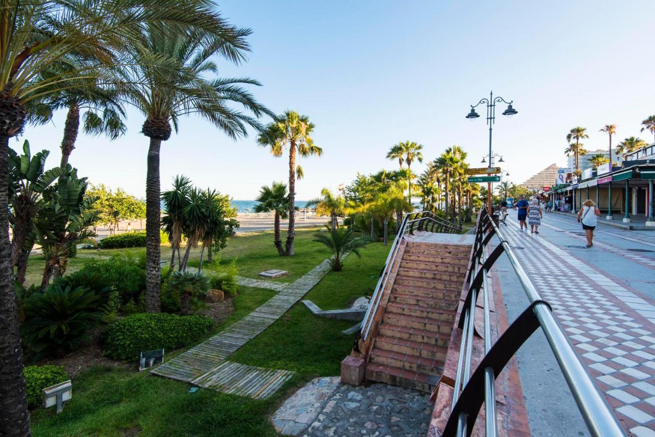 Beachfront Apartment Puerto Marina Benalmadena Exterior photo