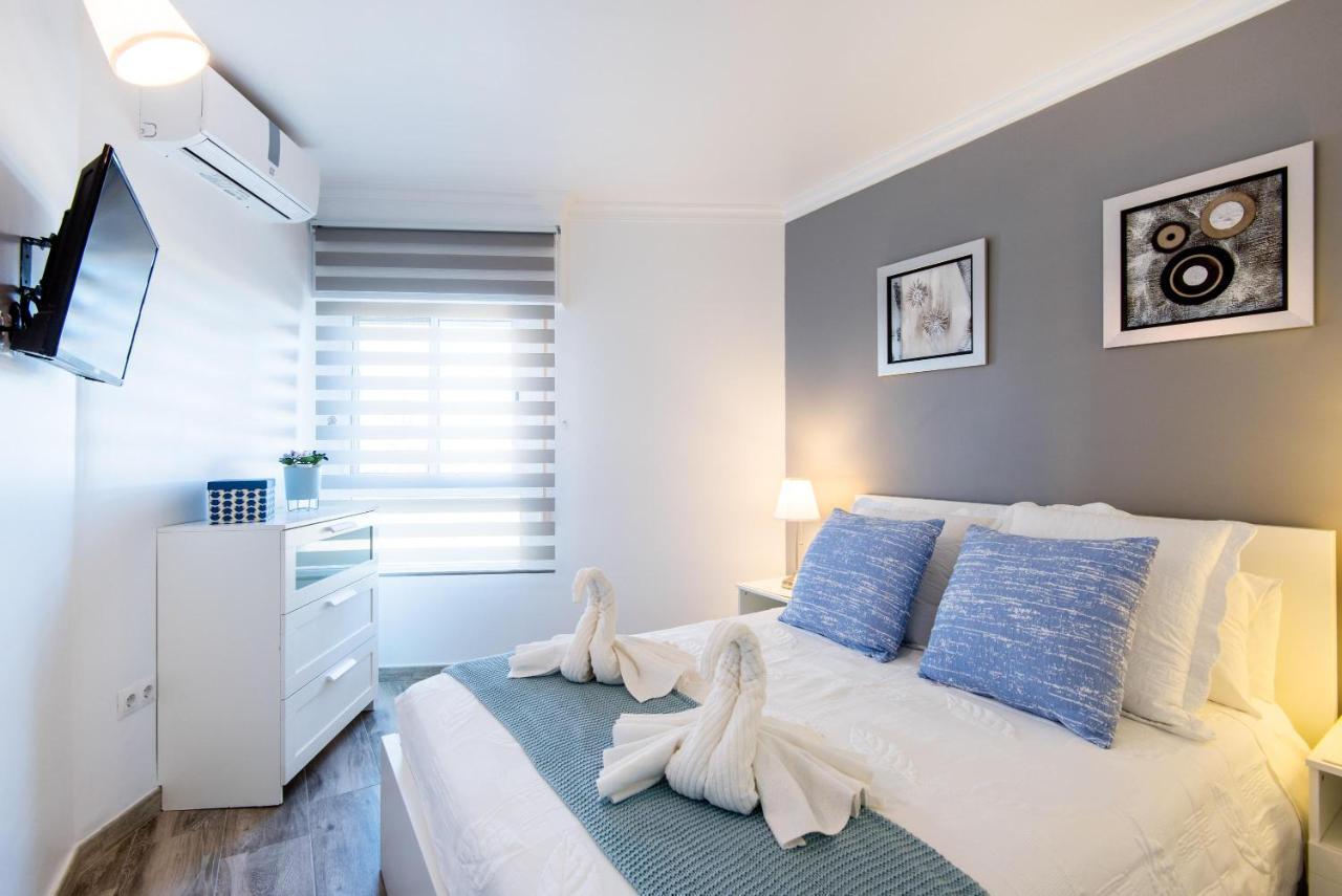 Beachfront Apartment Puerto Marina Benalmadena Exterior photo