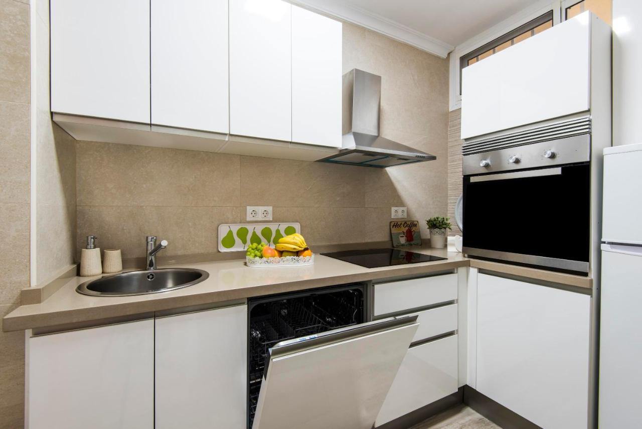Beachfront Apartment Puerto Marina Benalmadena Exterior photo