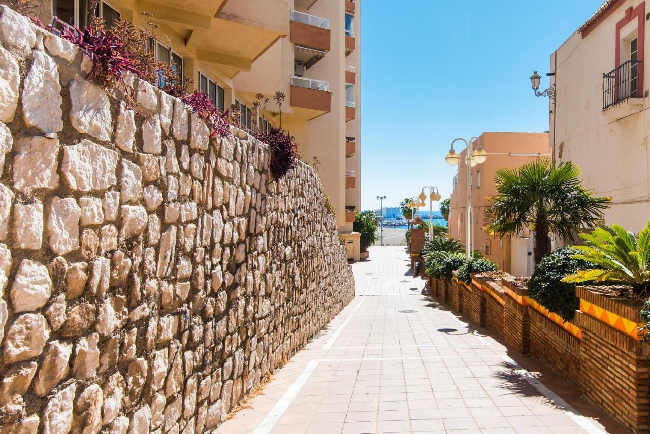 Beachfront Apartment Puerto Marina Benalmadena Exterior photo