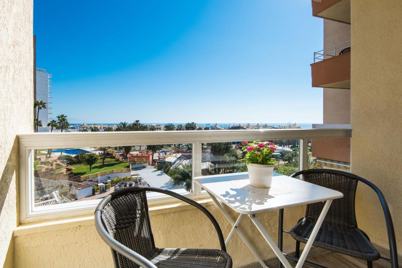 Beachfront Apartment Puerto Marina Benalmadena Exterior photo